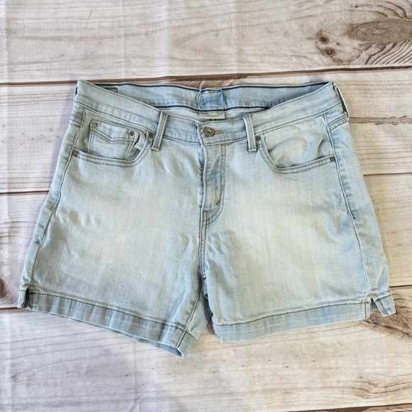 Levi’s 515 Jean Shorts Classic 5 Pocket Light Wash Denim Worn In Faded Comfy - Picture 1 of 9